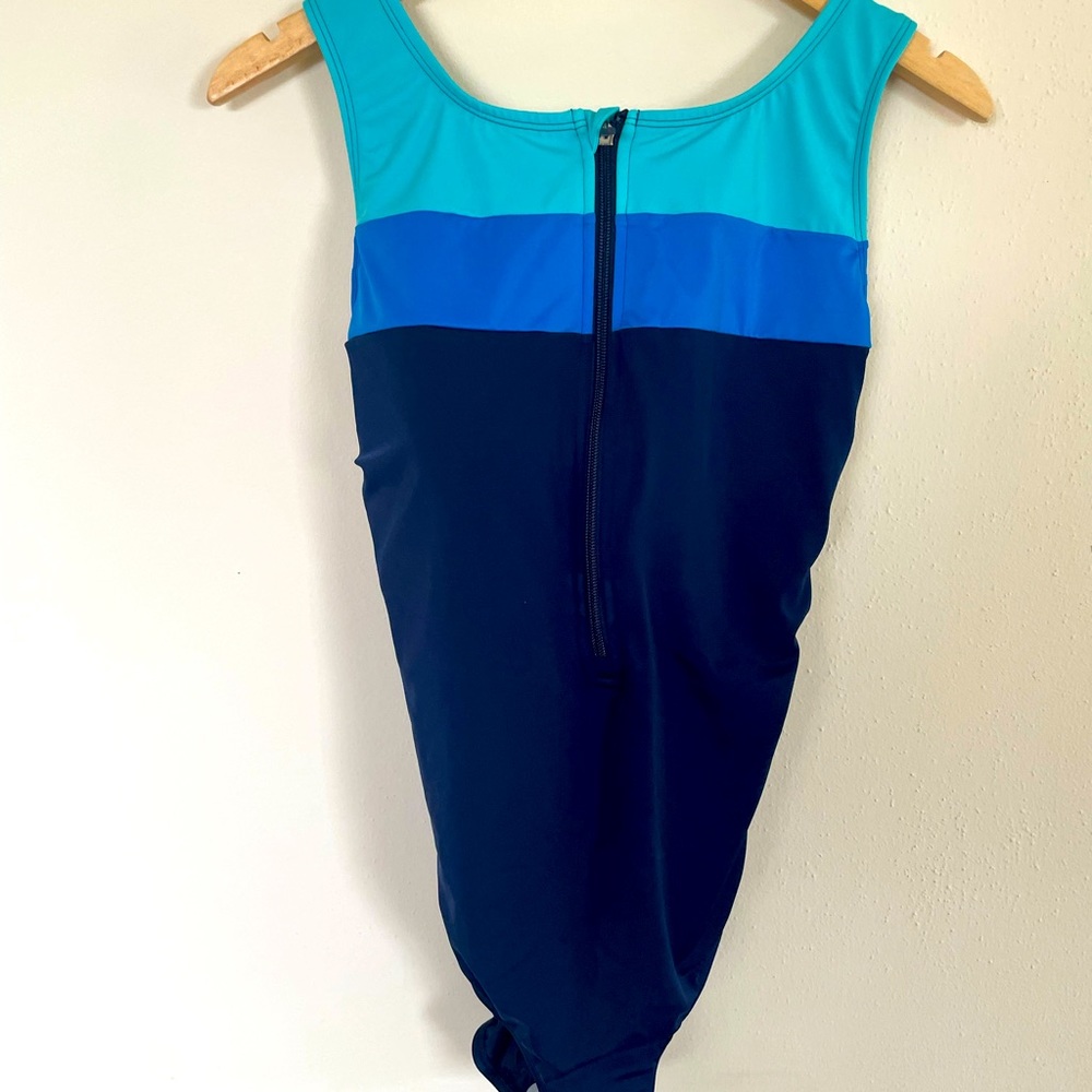 Lands end one piece NWOT